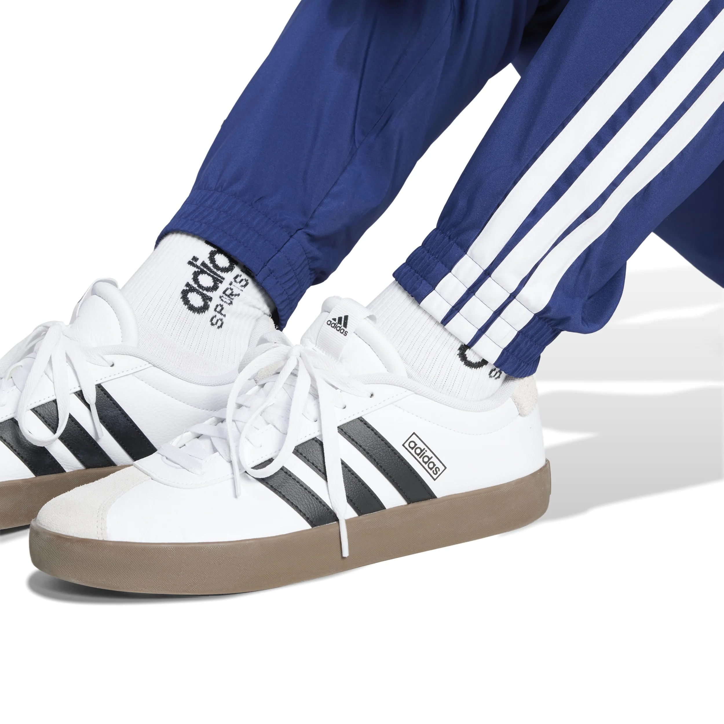 Essentials 3Stripes Woven Pantalón de entrenamiento Hombres - azul - Image 5
