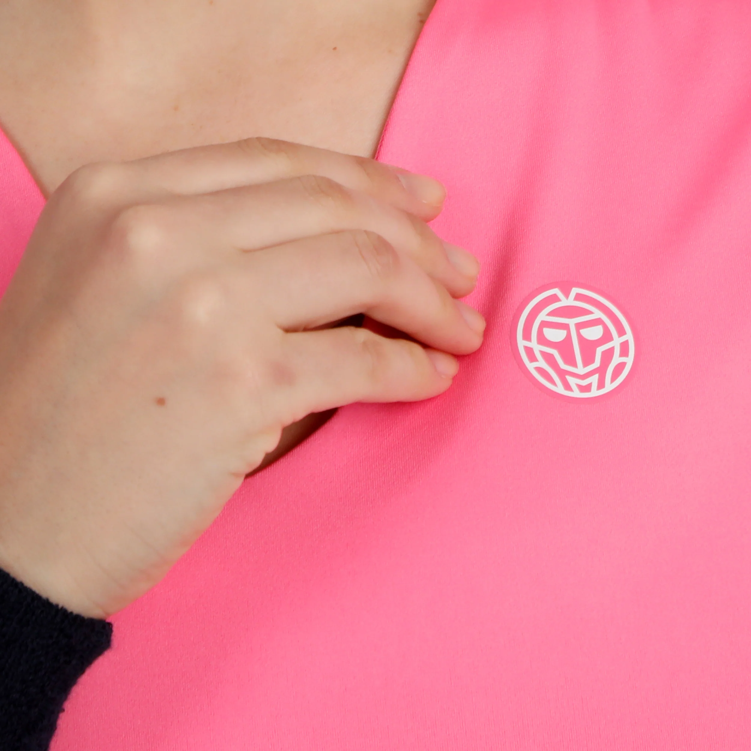 Crew 2.0 V-Neck Camiseta de manga corta Mujeres-rosa - Image 3