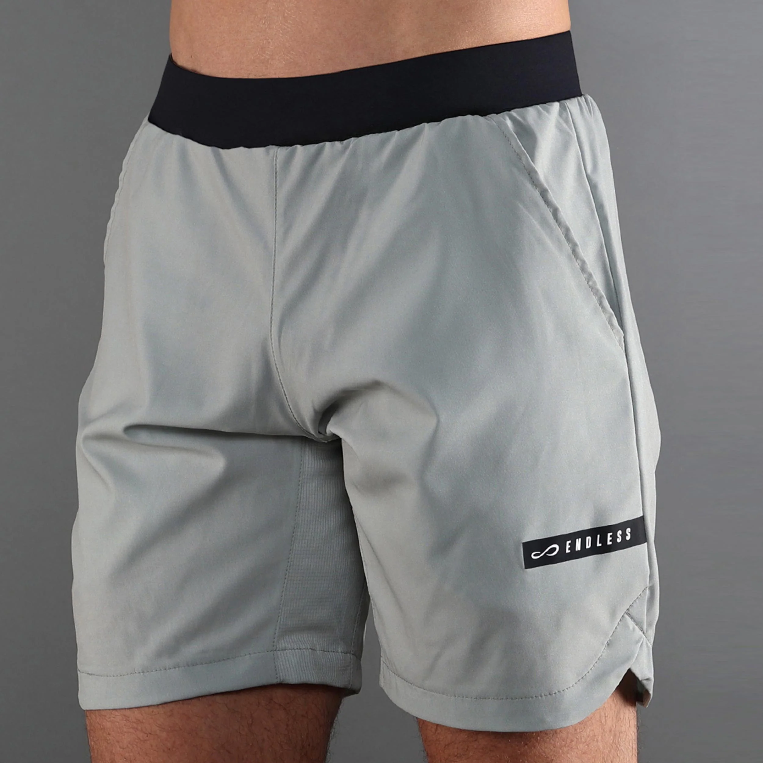 Swift Shorts Hombres-gris claro