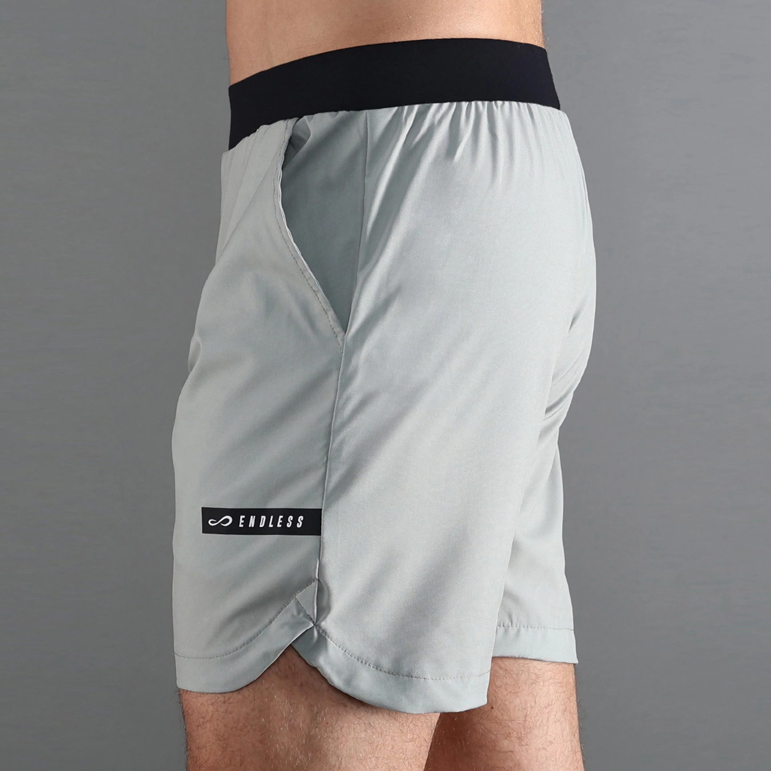 Swift Shorts Hombres-gris claro - Image 3