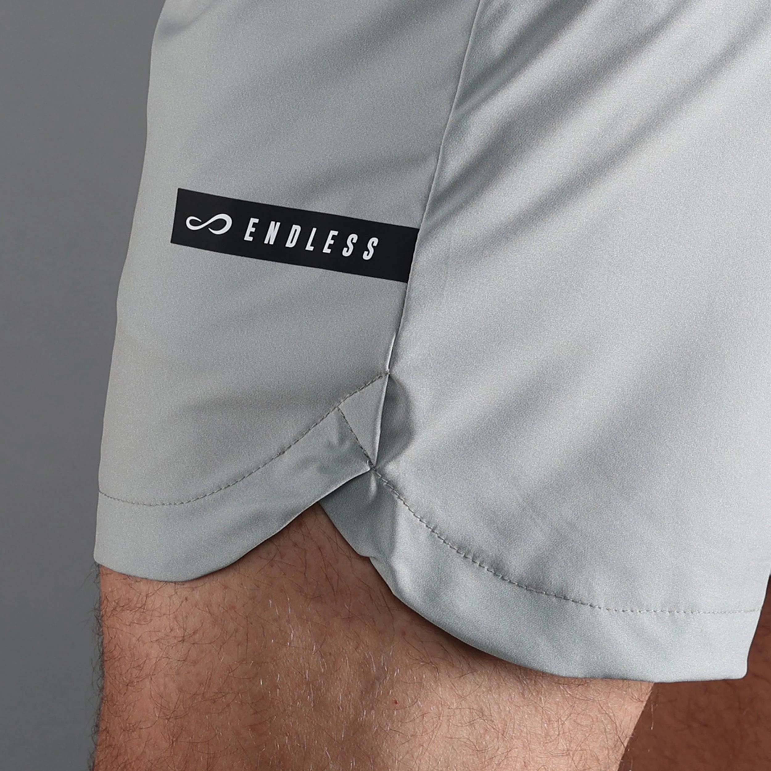 Swift Shorts Hombres-gris claro - Image 4