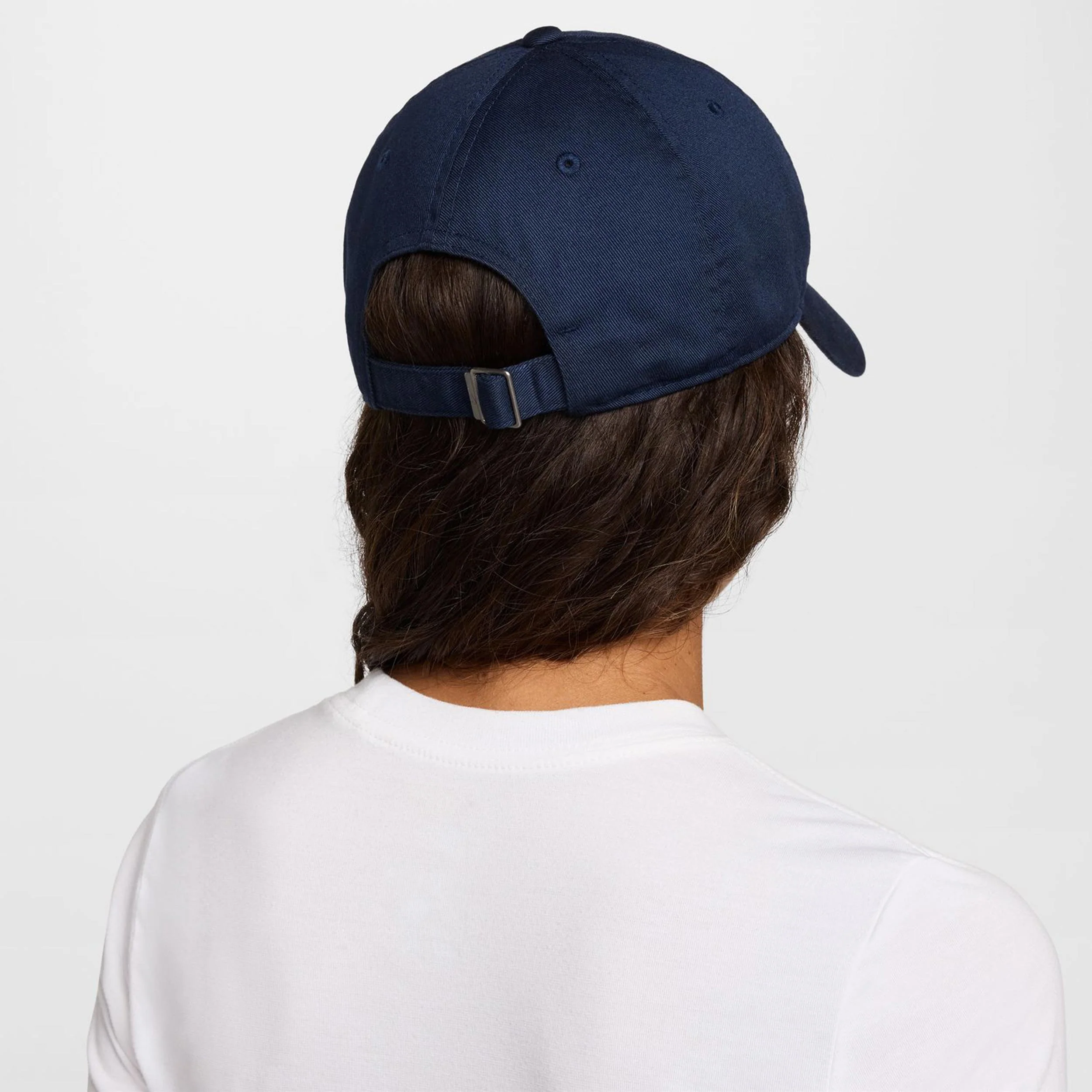 Club Futura Metal Swoosh Gorra-Azul Oscuro,Blanco - Image 2