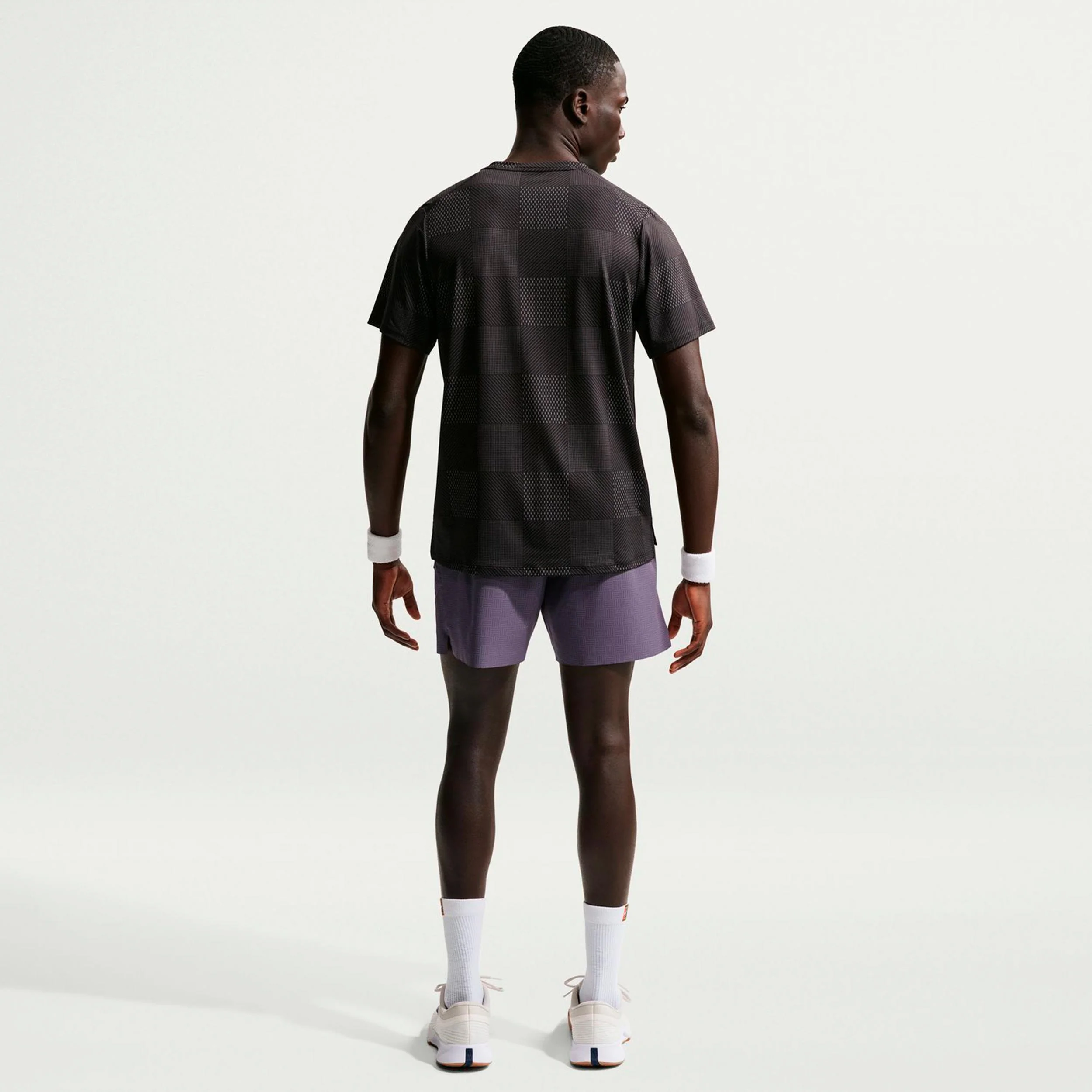 Court Dri-Fit Advantage 6in Shorts Hombres-lila - Image 3