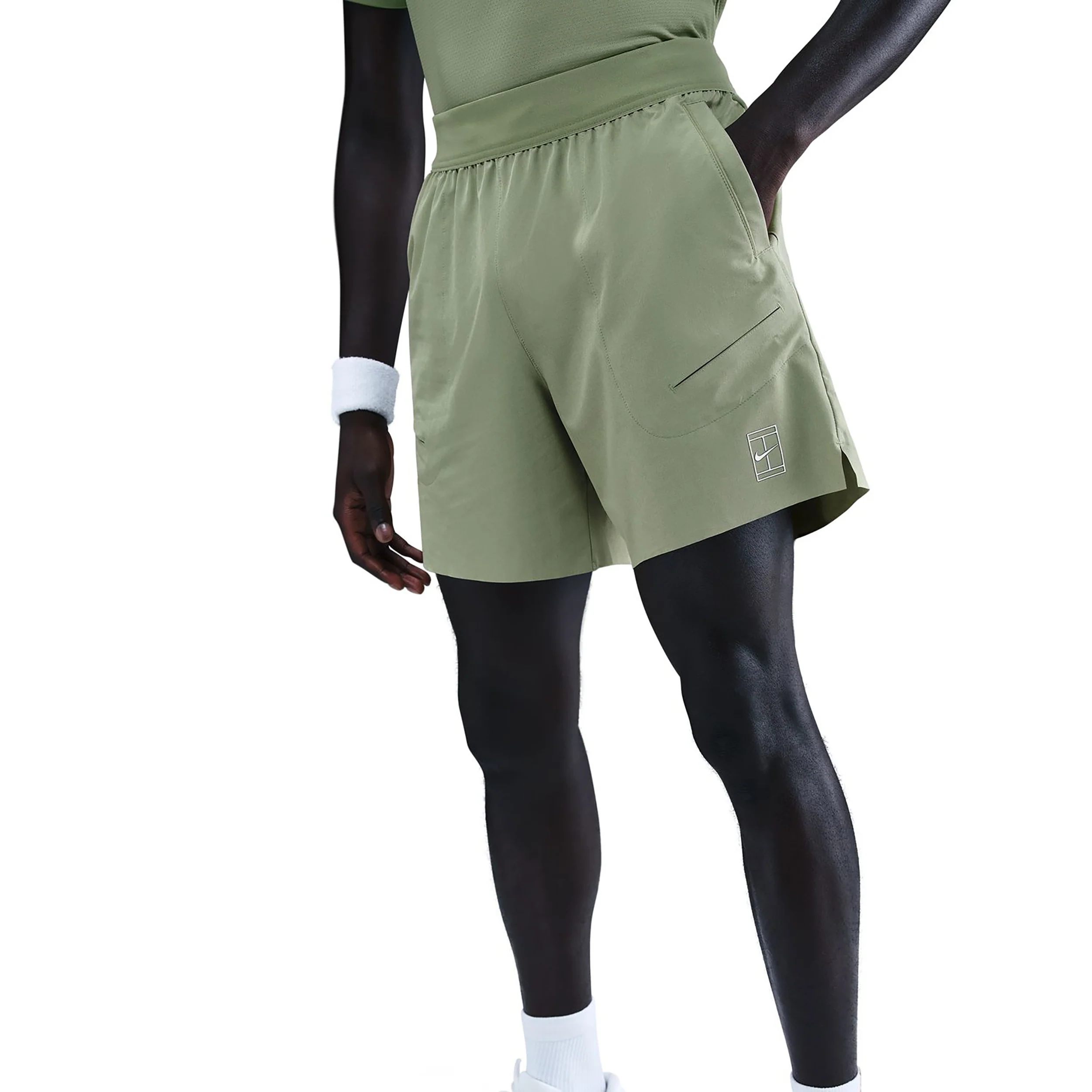 Court Dri-FIT Advantage 6in Shorts Hombres - oliva, blanco - Image 3
