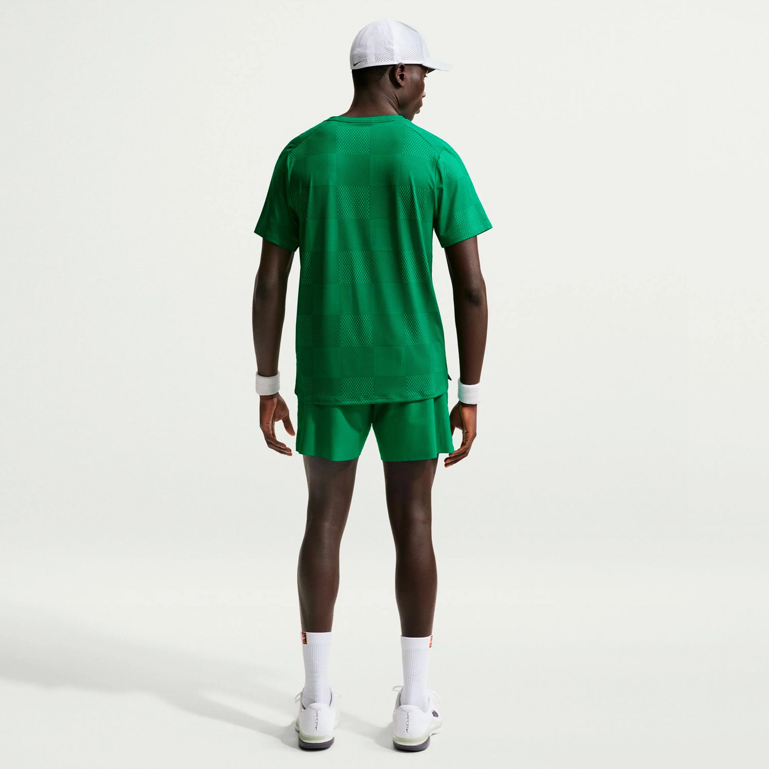 Court Dri-Fit Advantage 6in Shorts Hombres-verde - Image 3