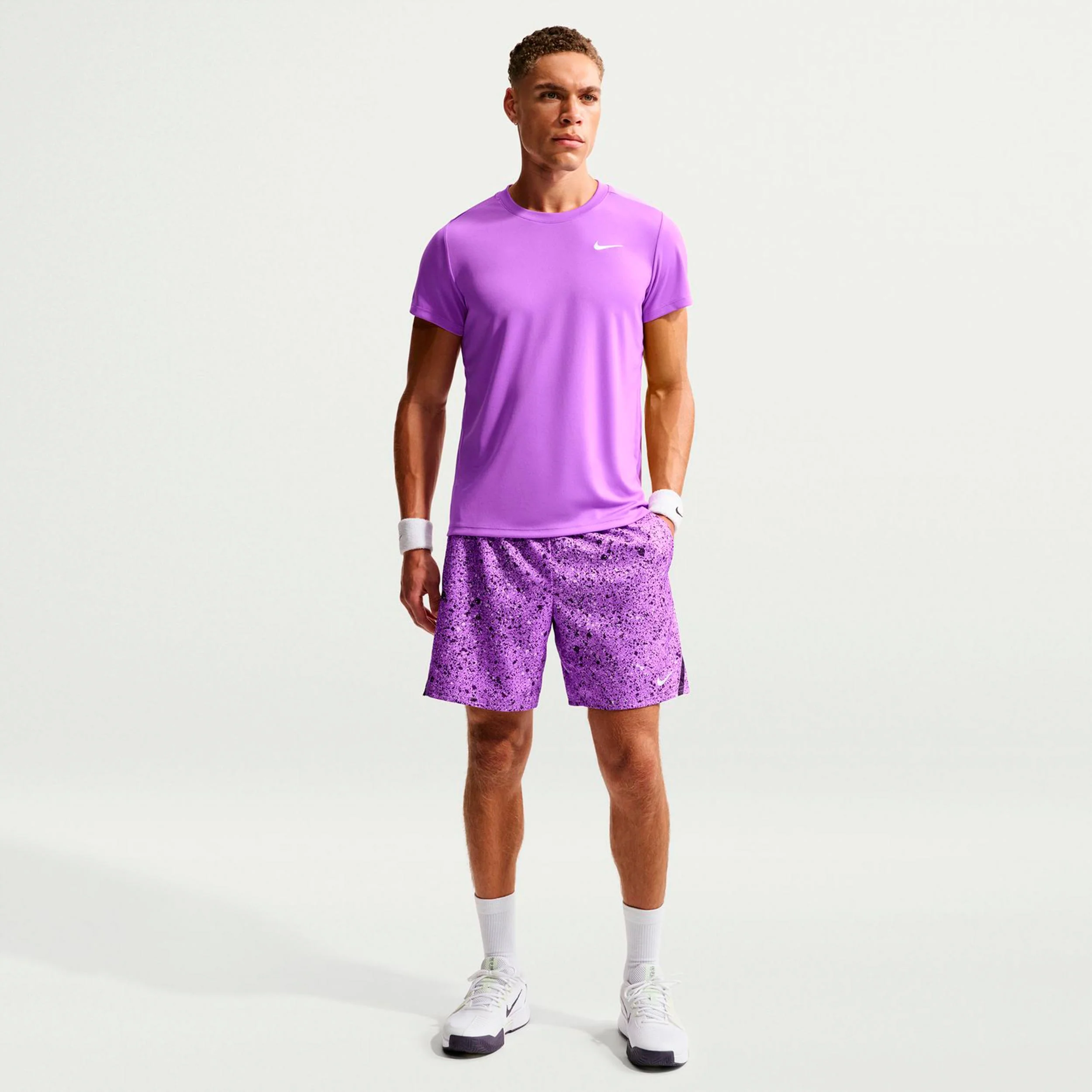 Court Dri-Fit Victory 7in Shorts Hombres - violeta - Image 2