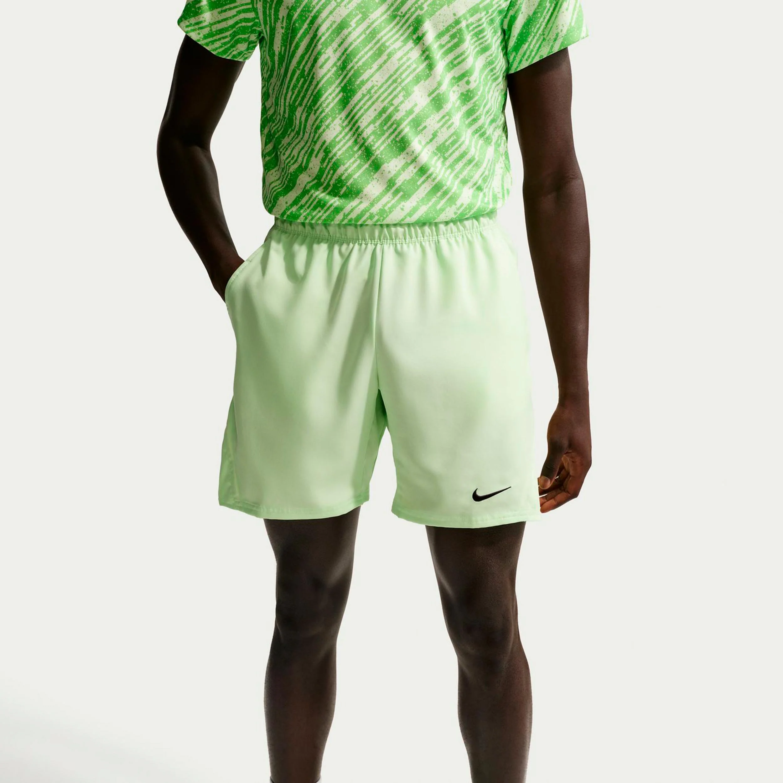 Court Victory Dri-Fit 7in Shorts Hombres - lima