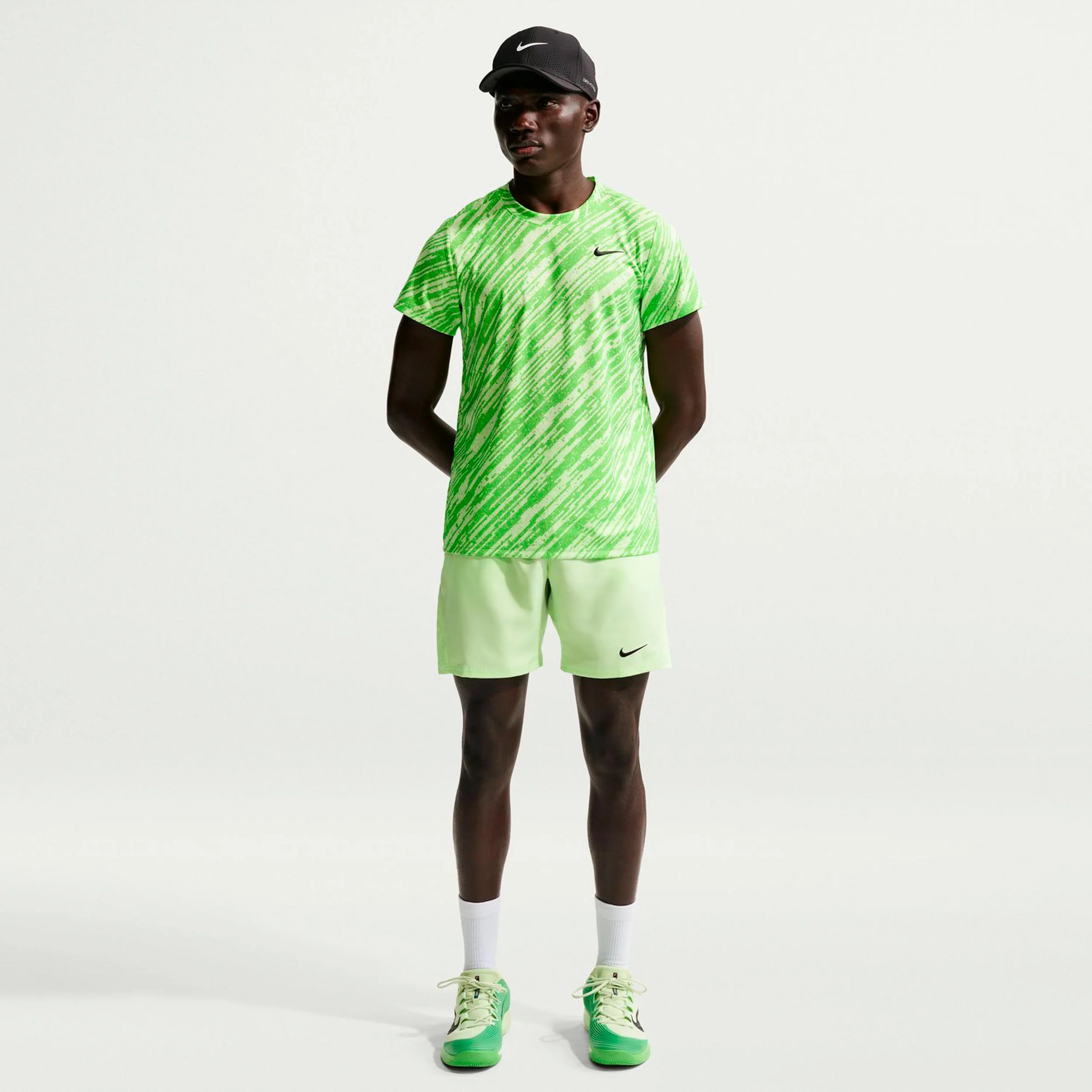 Court Victory Dri-Fit 7in Shorts Hombres - lima - Image 2