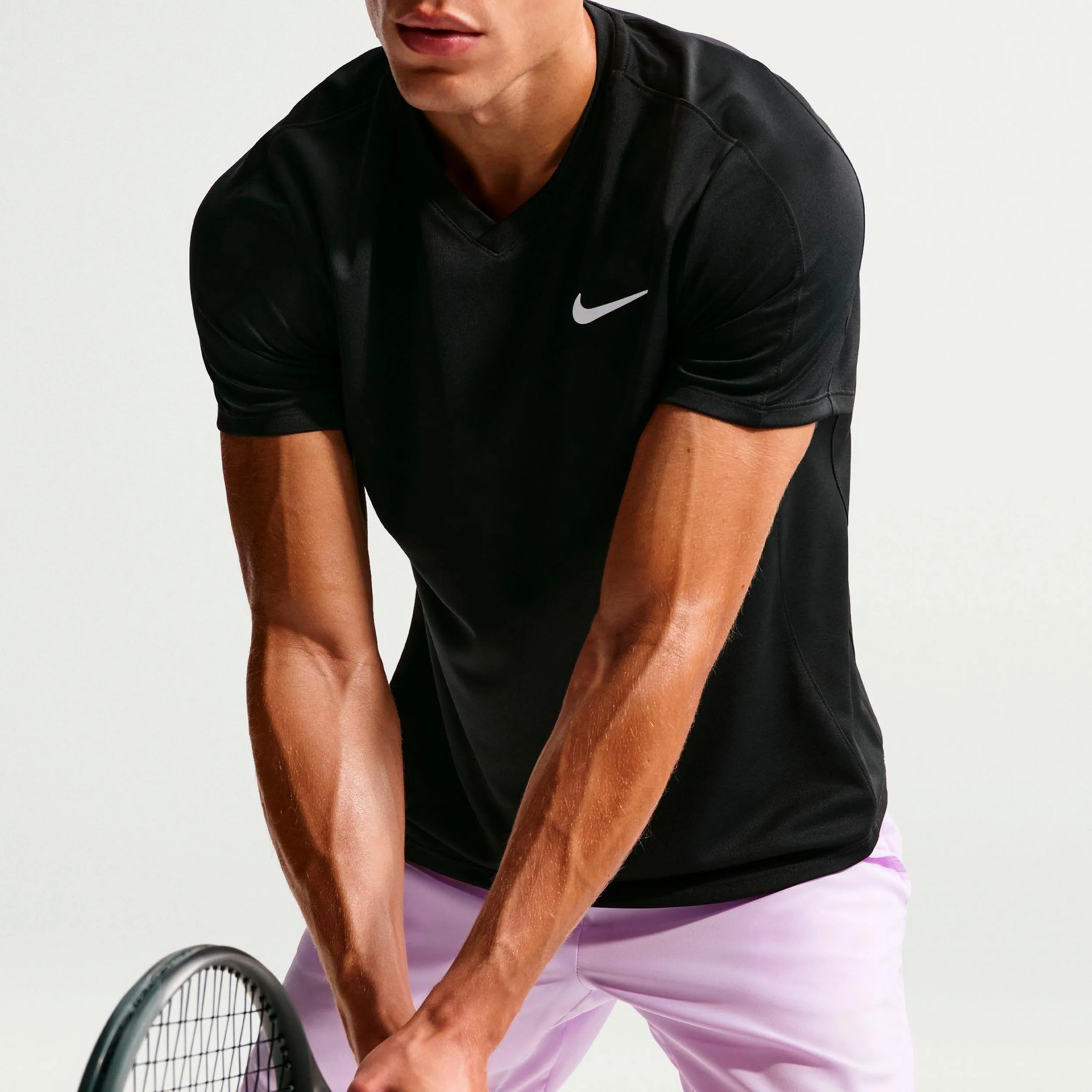 Court Victory Dri-Fit 7in Shorts Hombres - morado, negro - Image 4