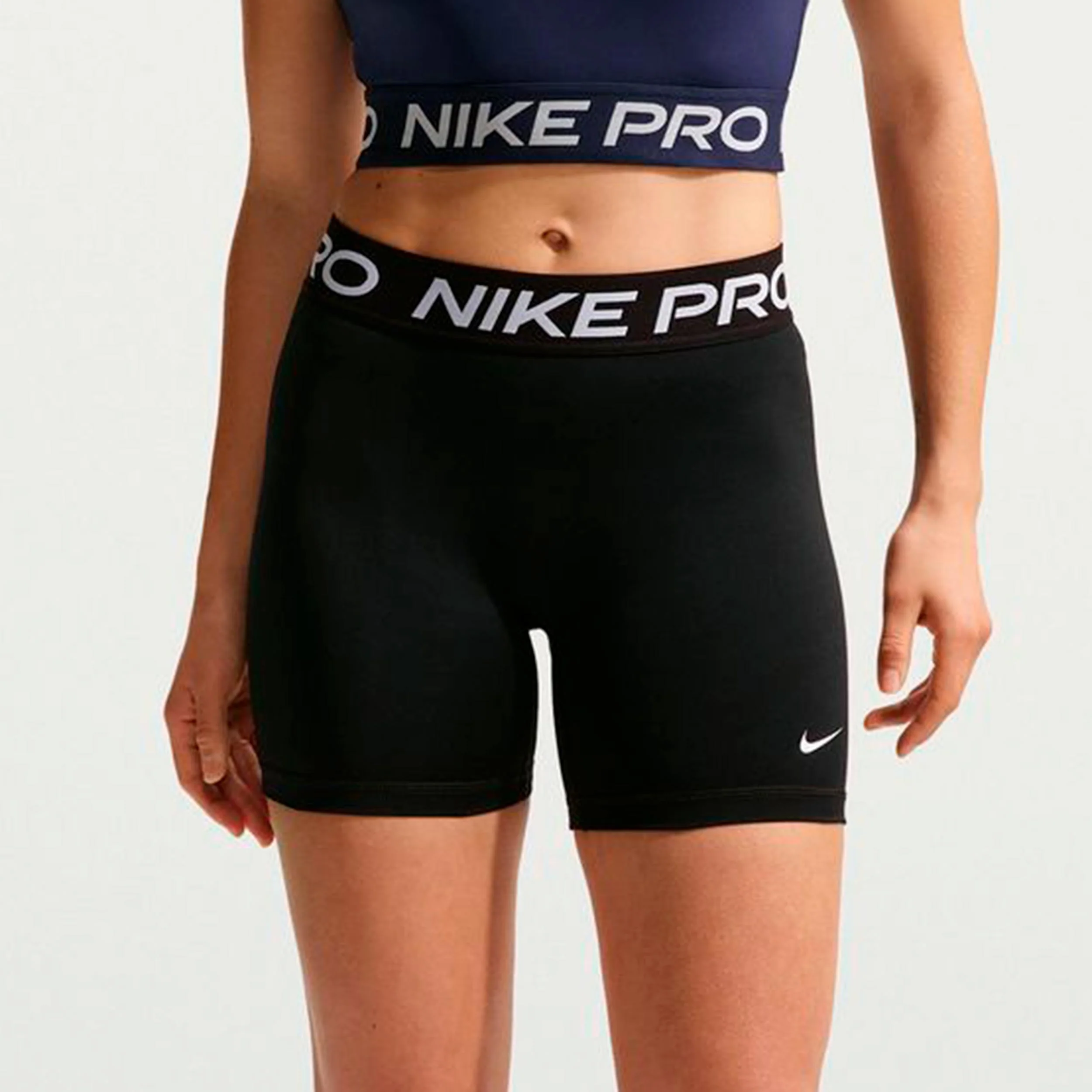 Dri-Fit 365 5in Shorts Mujeres-negro