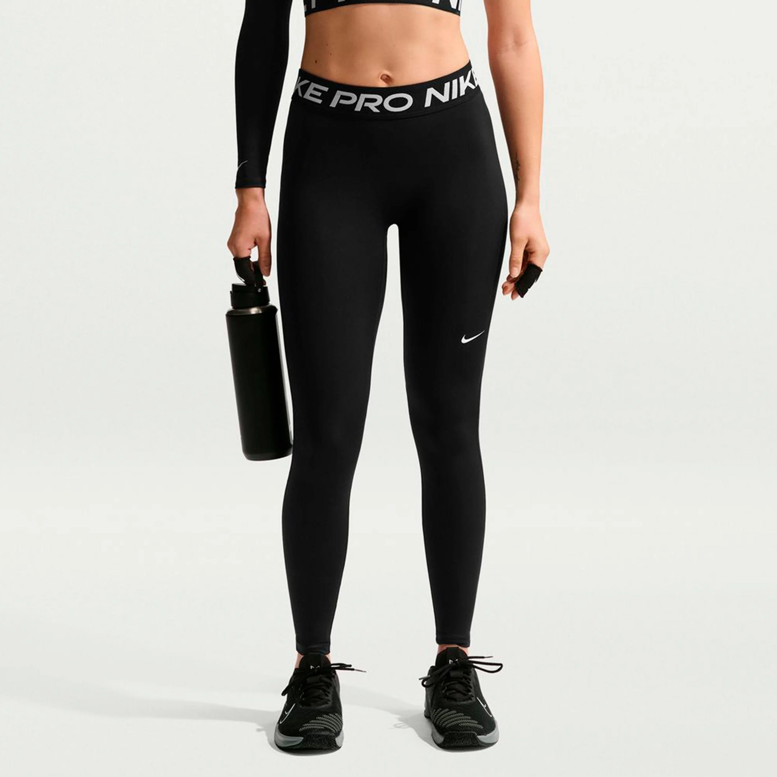 Dri-Fit 365 Malla Mujeres-negro