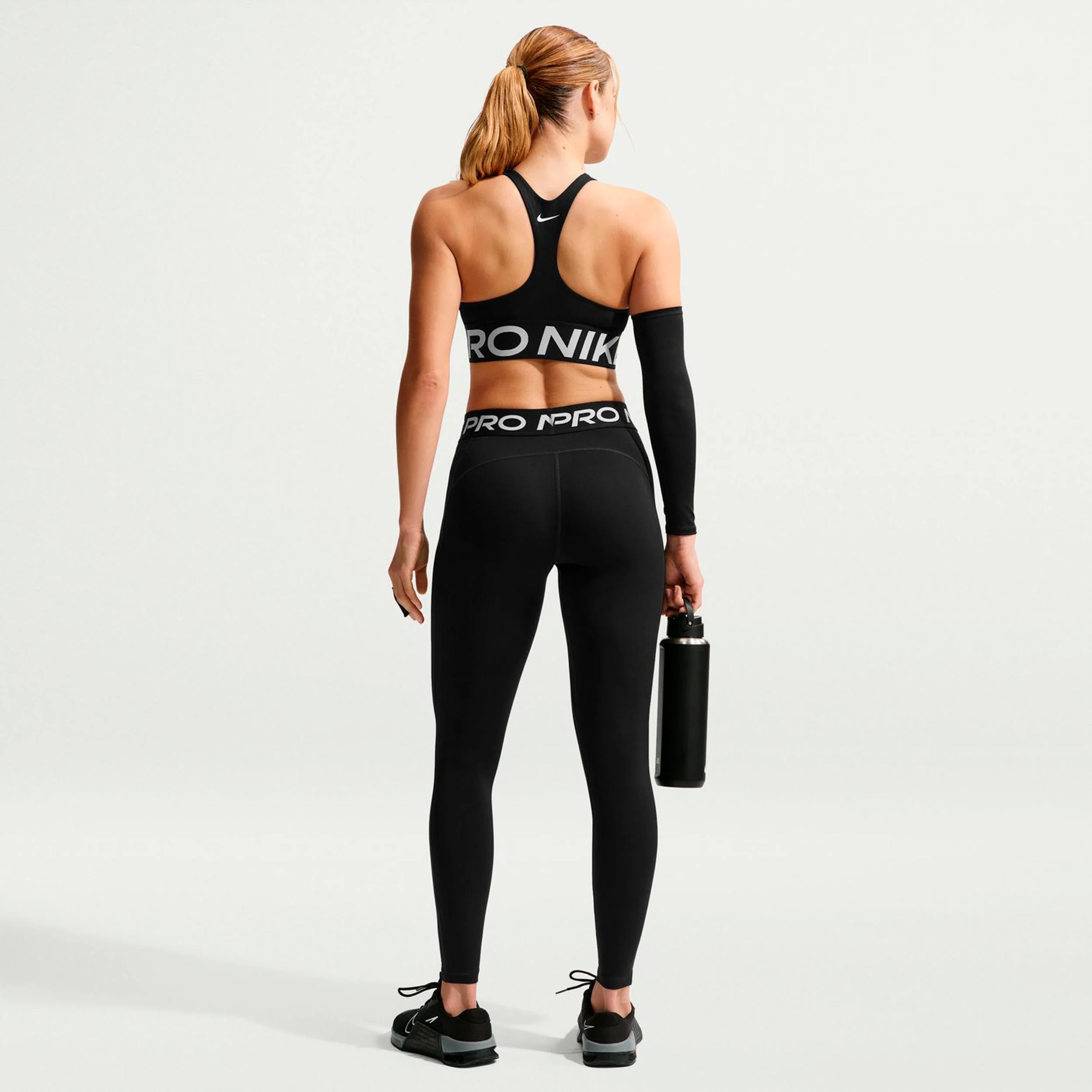 Dri-Fit 365 Malla Mujeres-negro - Image 3