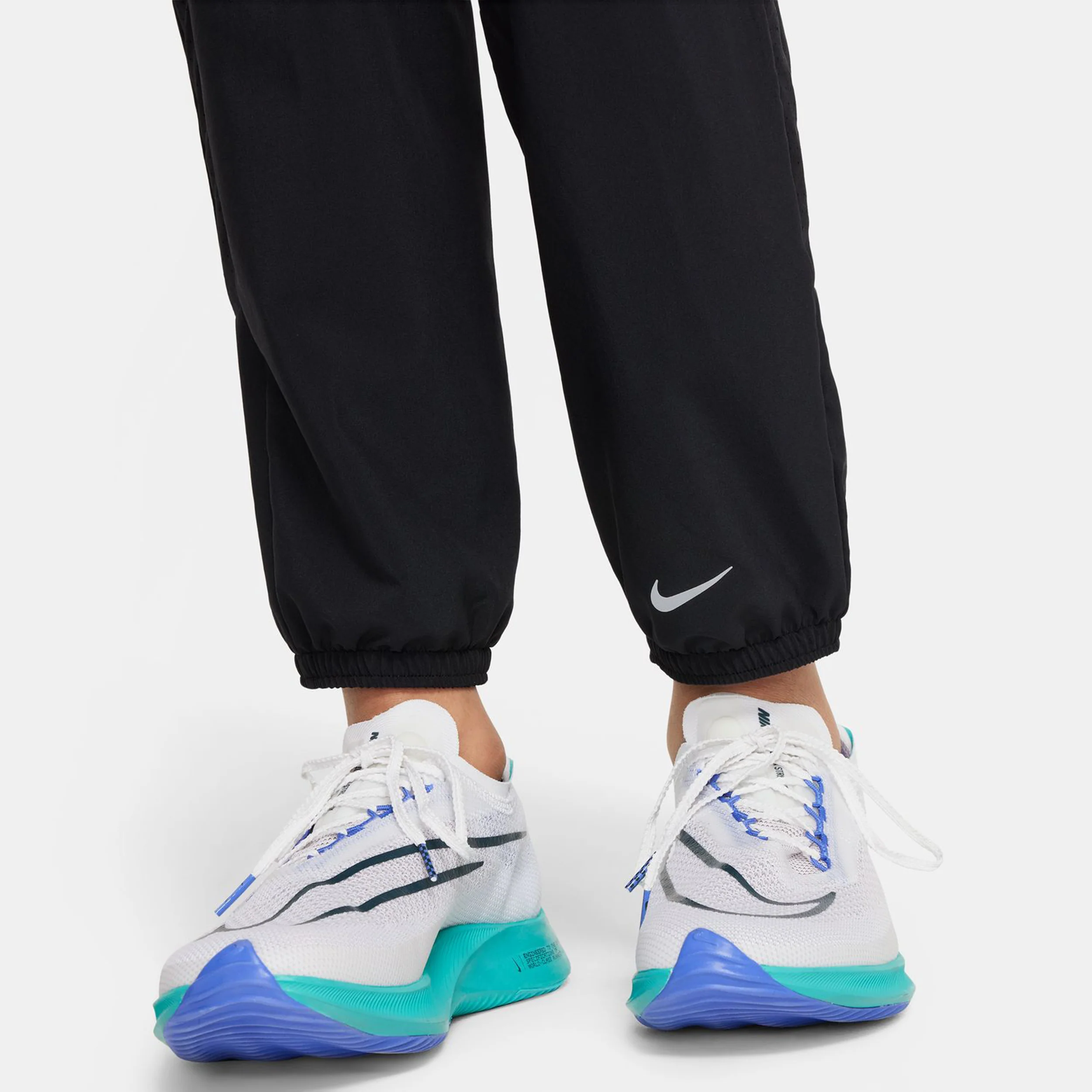 Dri-Fit Multi Essential Pantalón De Entrenamiento Chicos-Negro,Plateado - Image 7