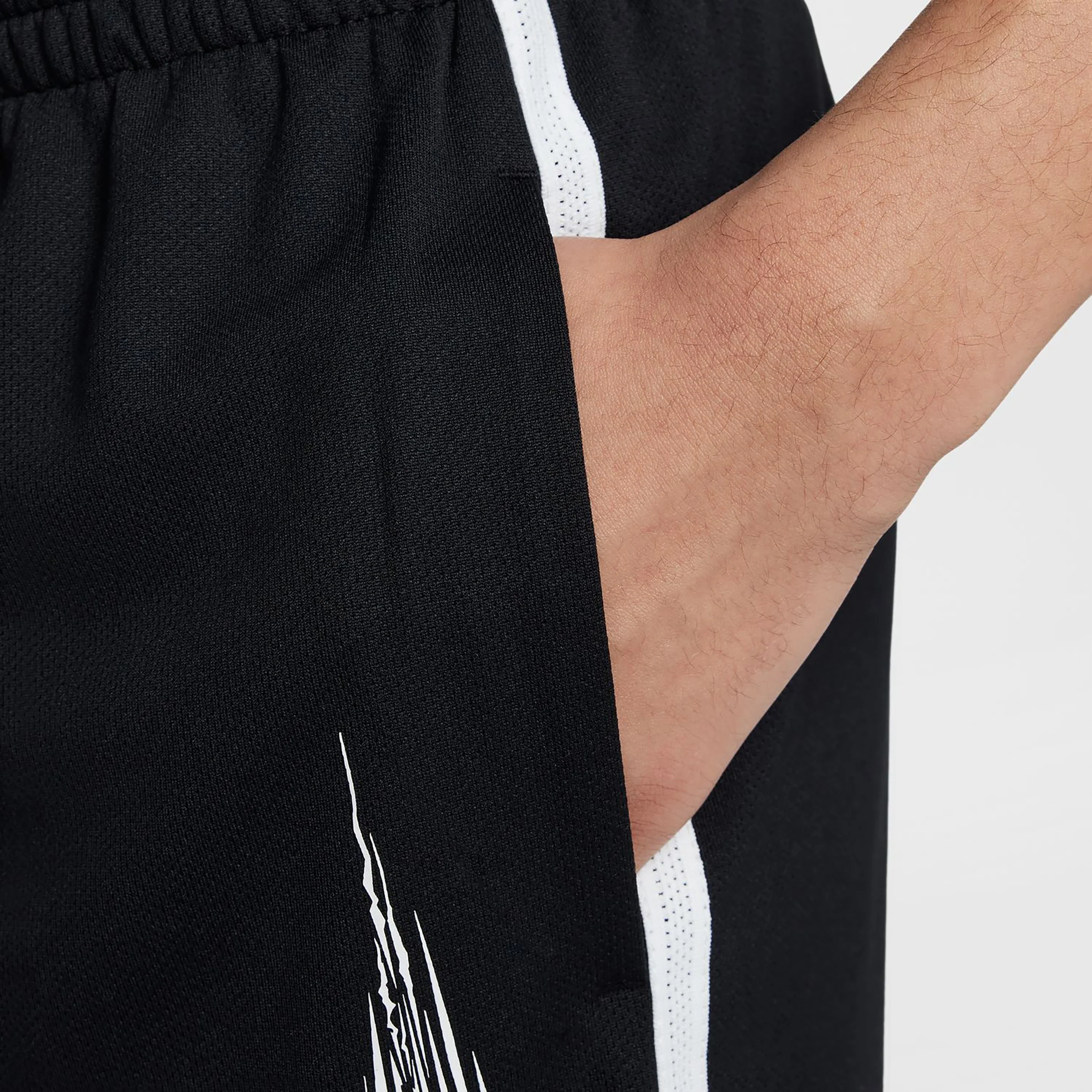 Dri-Fit Multi Shorts Niños-Negro - Image 4