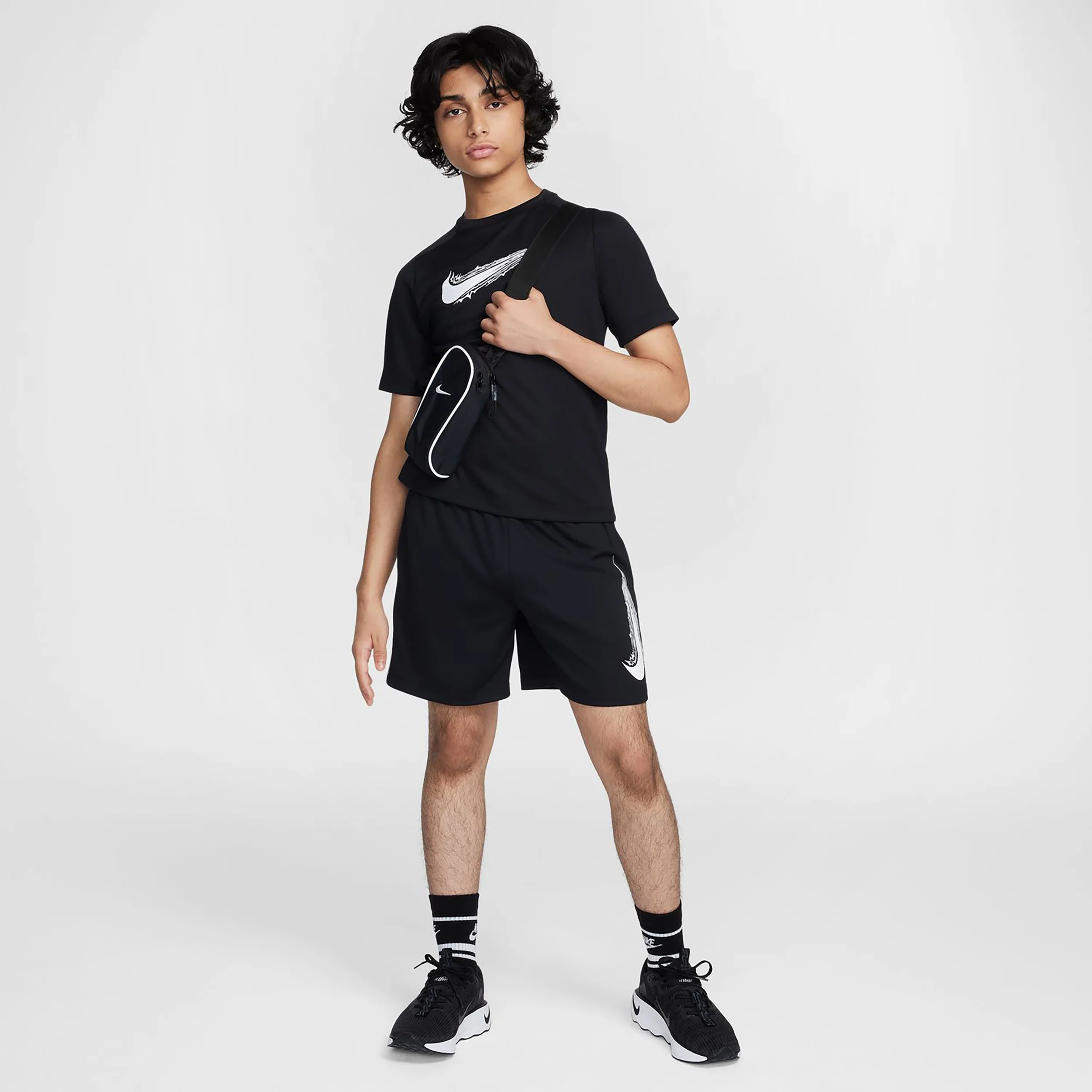Dri-Fit Multi Shorts Niños-Negro - Image 7