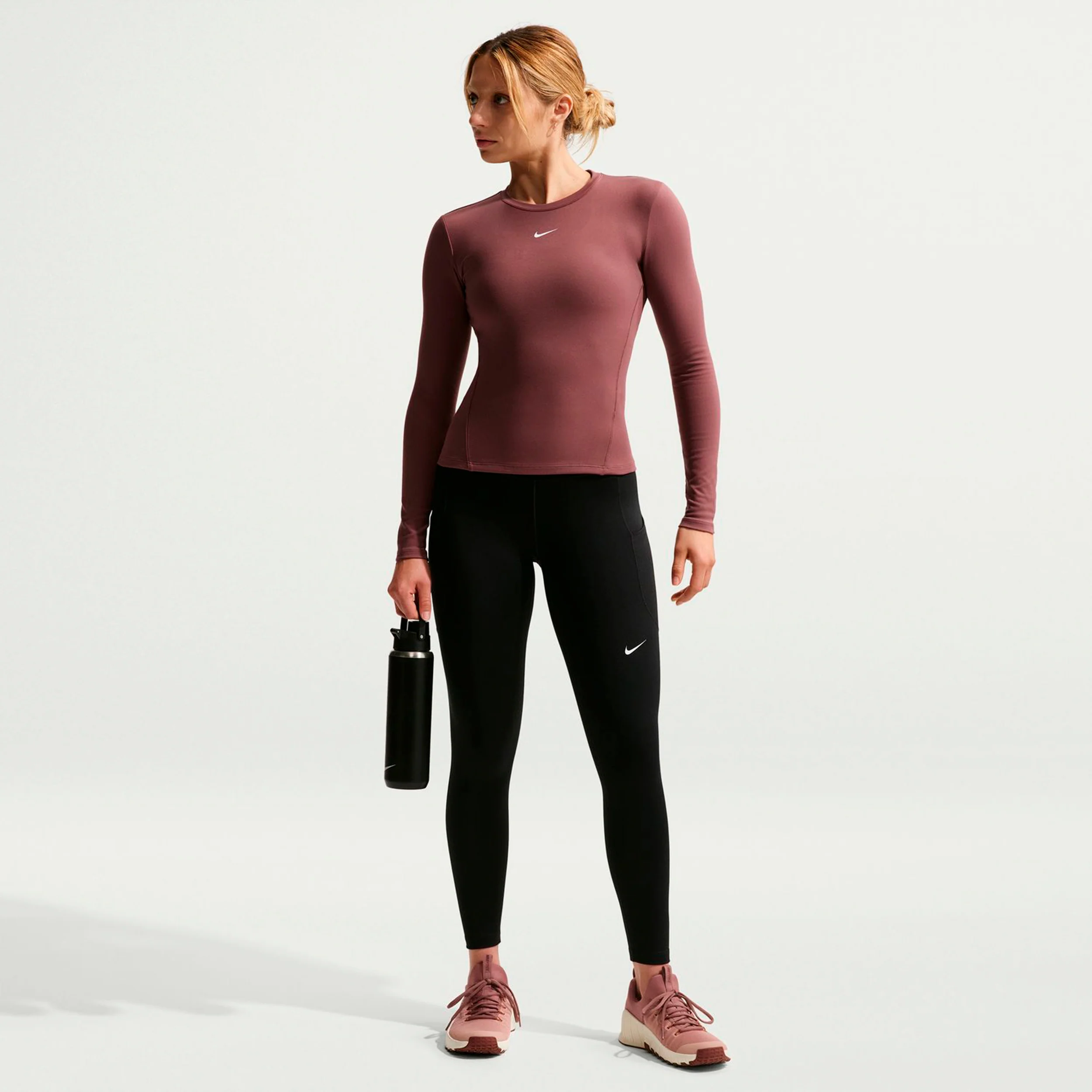 Dri-FIT One High Rise 7/8 Malla Mujeres-negro, blanco - Image 2