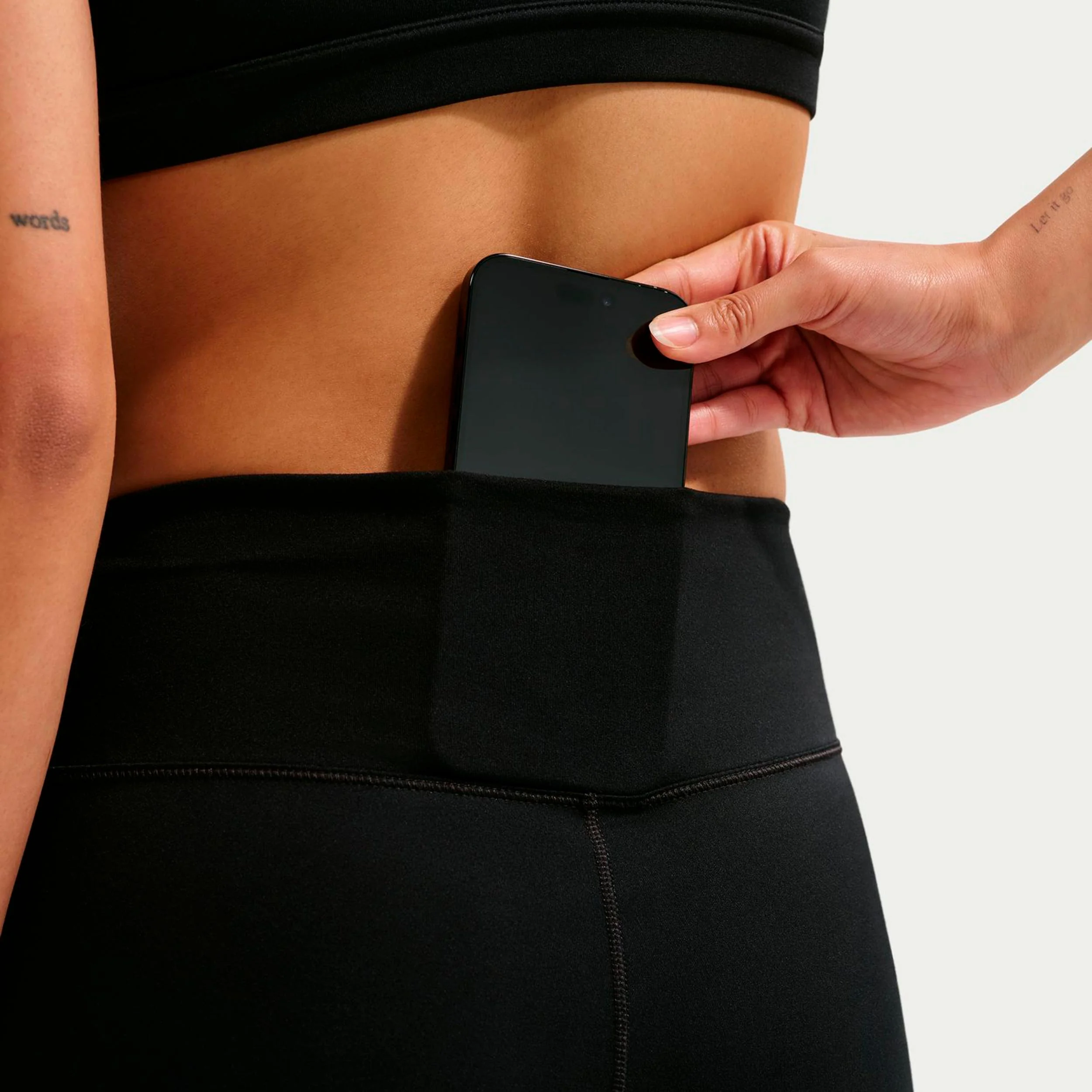 Dri-Fit One High Rise Malla Mujeres-negro - Image 6