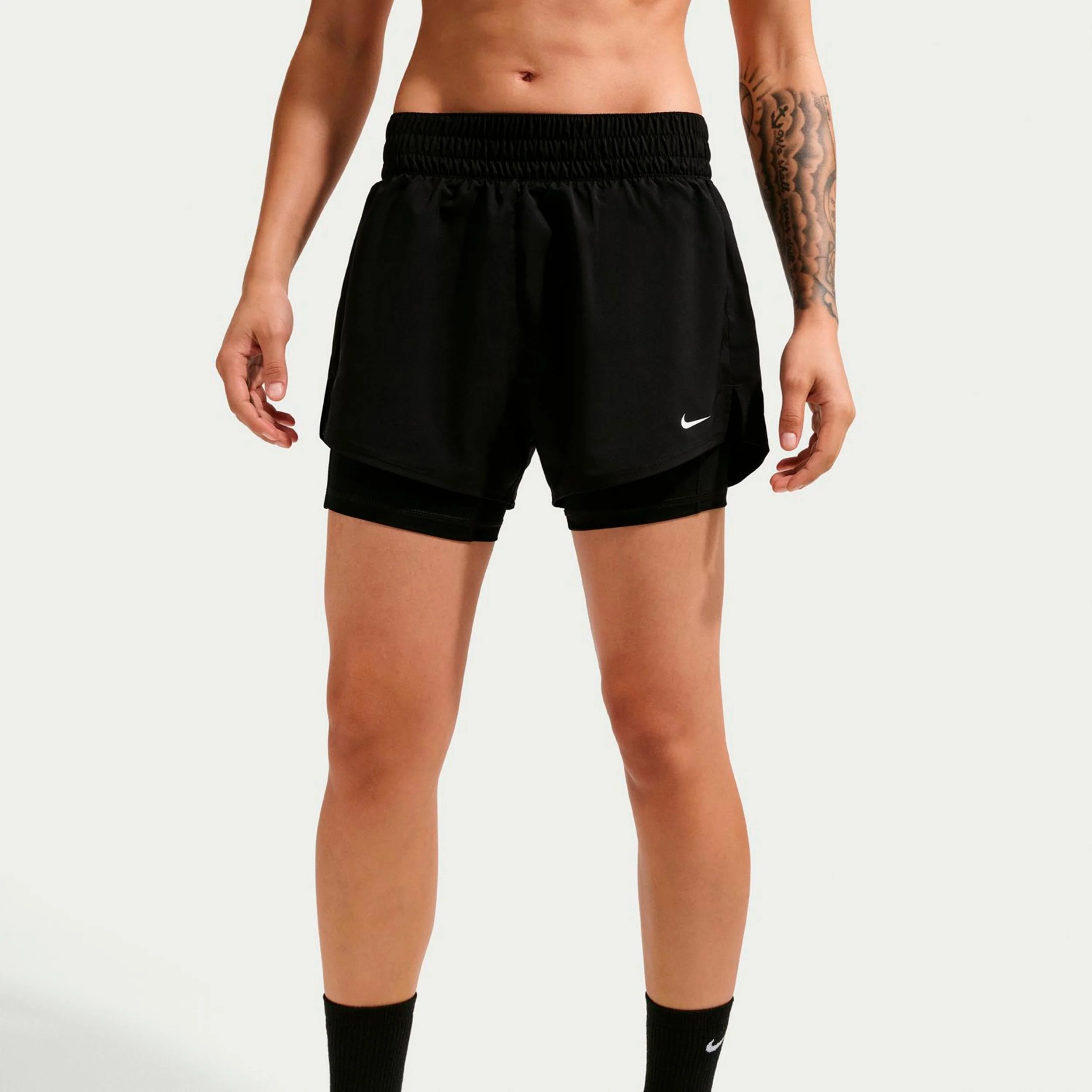 Dri-Fit One Mid Rise 2in1 3in Shorts Mujeres-negro, blanco