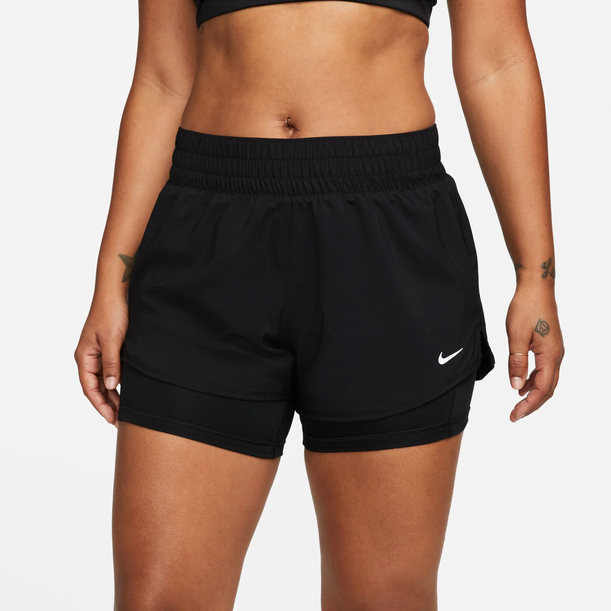 Dri-Fit One MR 2in1 Shorts Mujeres-Negro - Image 5