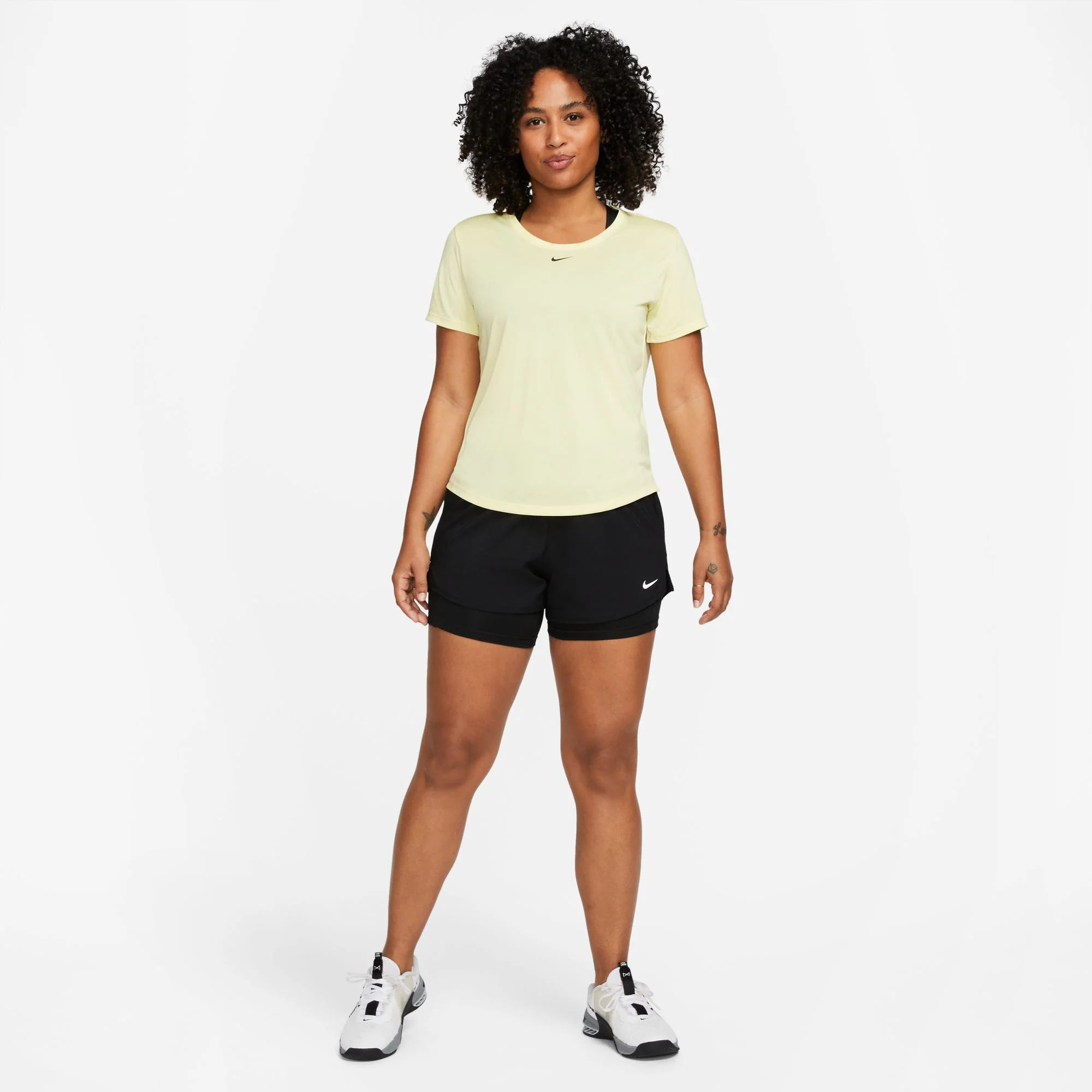 Dri-Fit One MR 2in1 Shorts Mujeres-Negro - Image 7