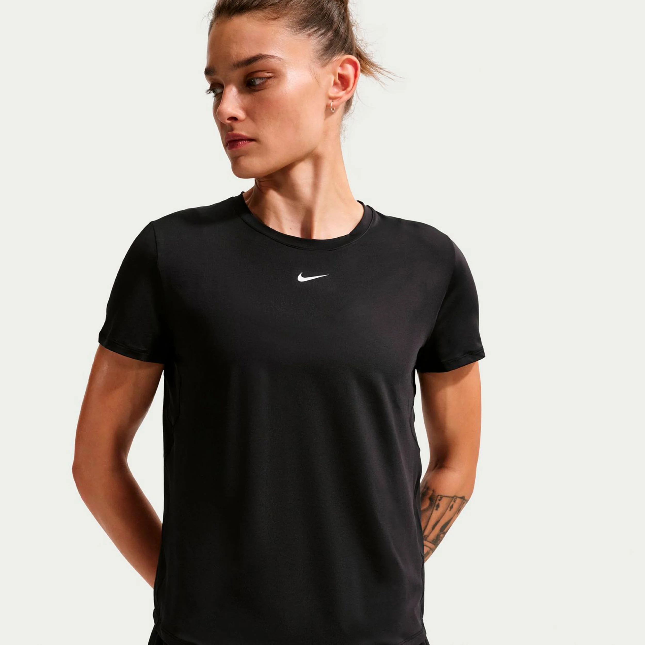 One Dri-Fit Camiseta de manga corta Mujeres-negro, blanco