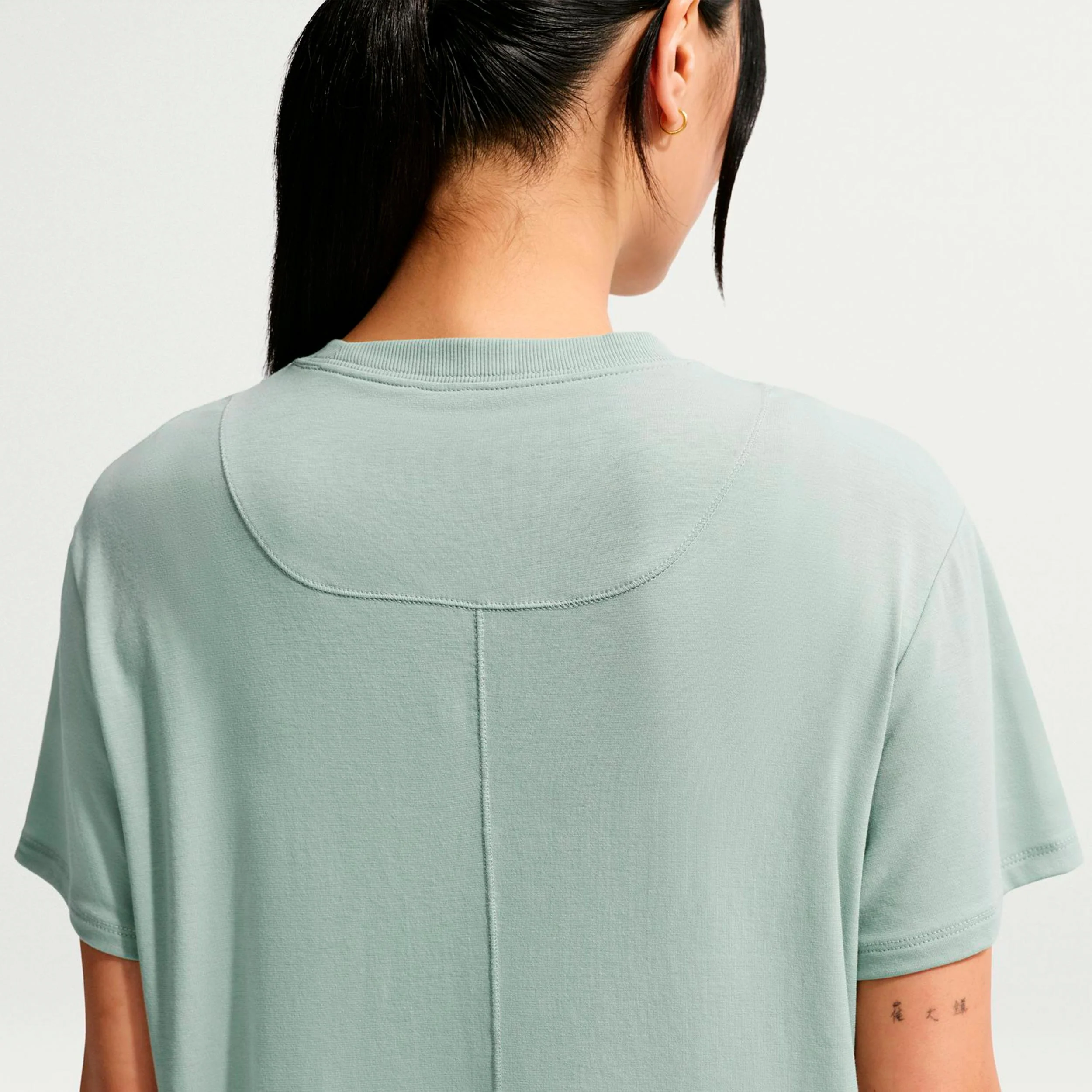 One Relaxed Dri-Fit Camiseta de manga corta Mujeres - salvia - Image 5