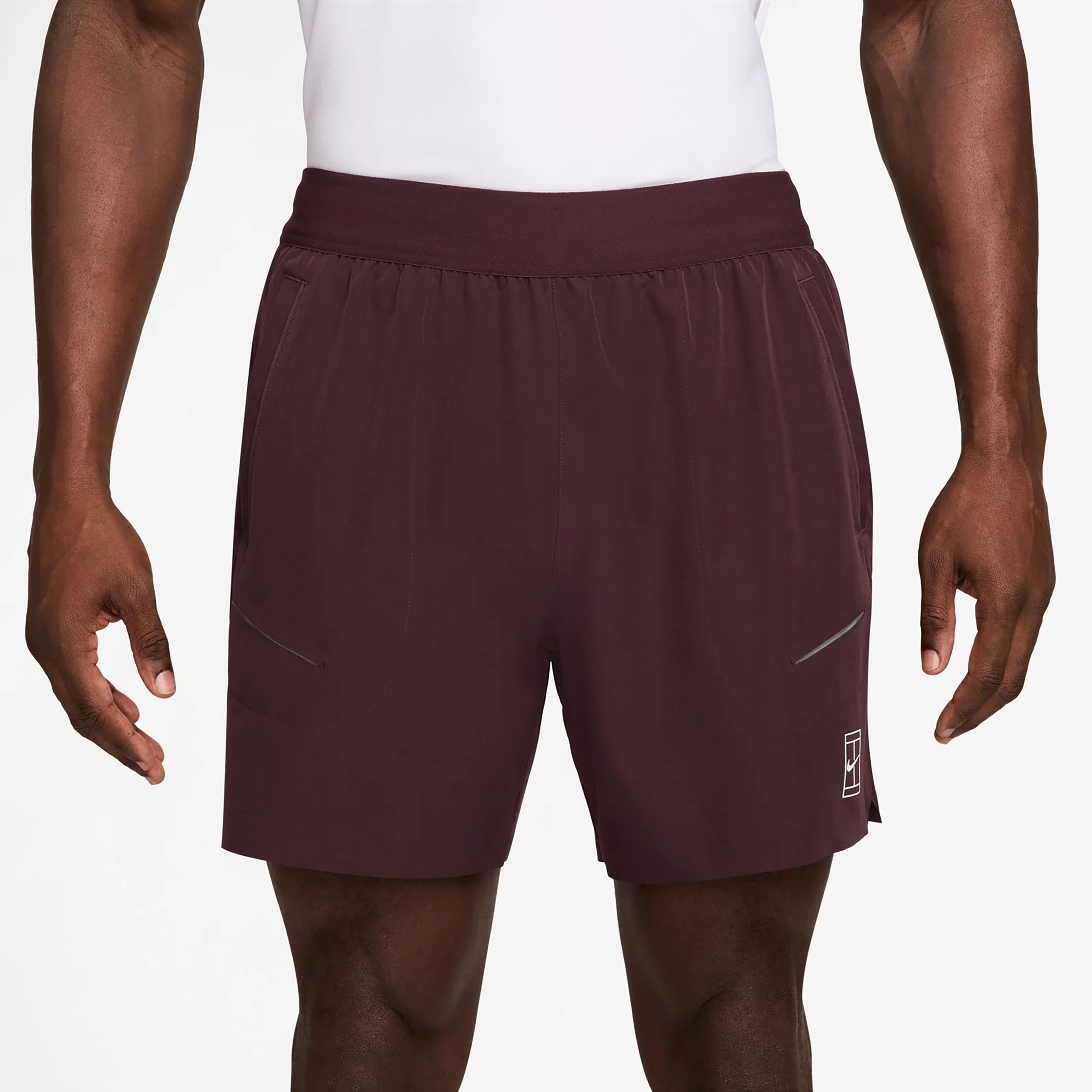Sinner Court Dri-FIT Advantage 6in Shorts Hombres - rojo oscuro, blanco