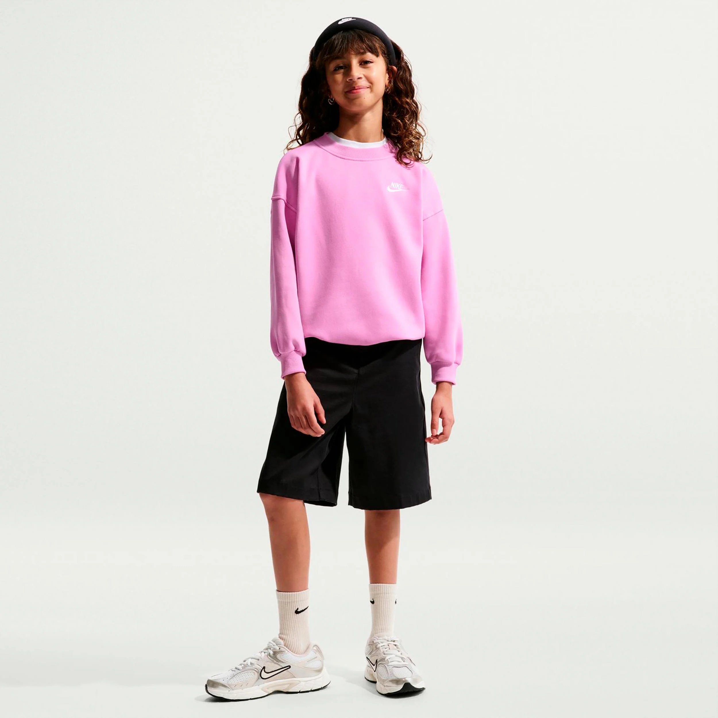 Sportswear Club Fleece Oversized Crew Sudadera Niños-morado, blanco - Image 3