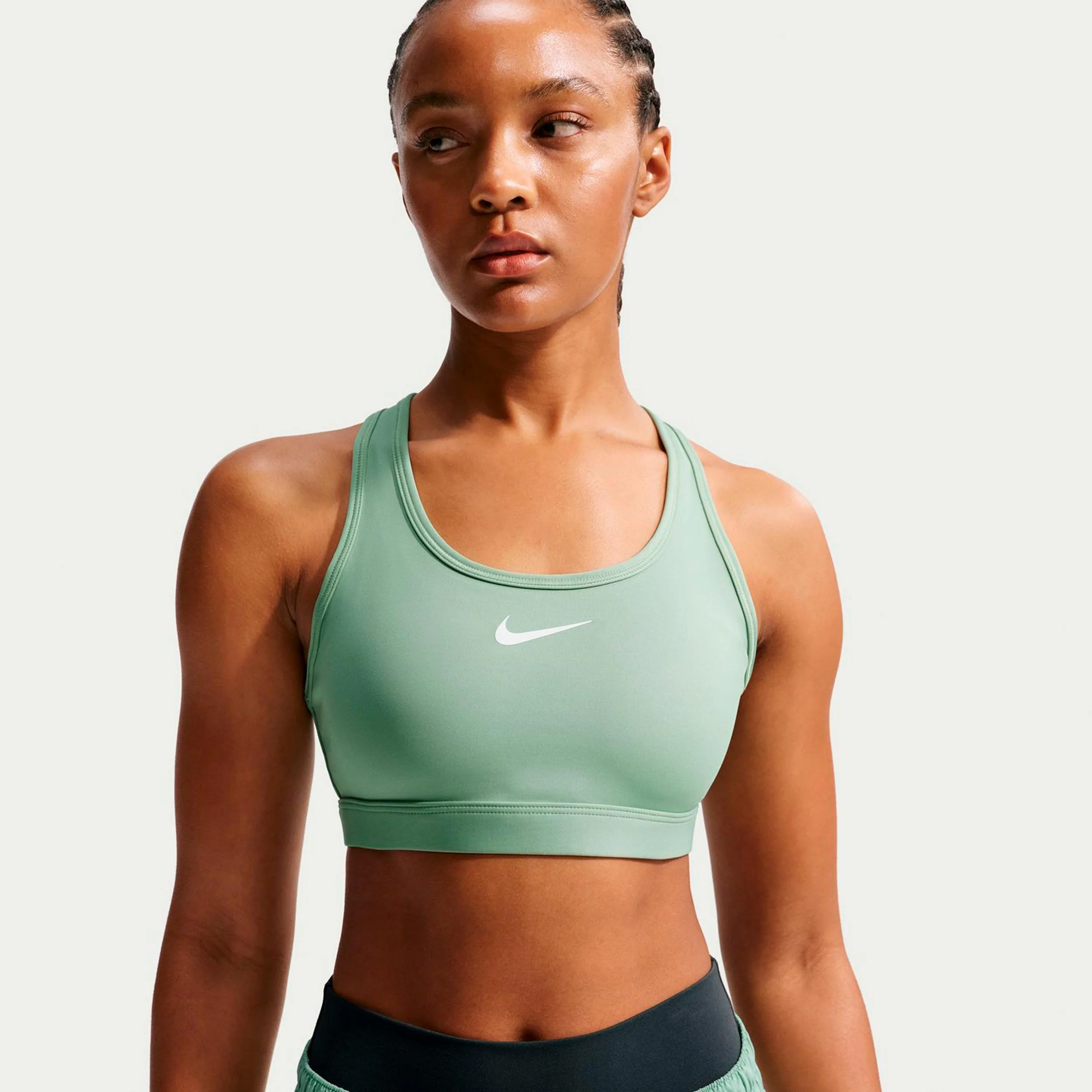Swoosh Medium Sujetador deportivo Mujeres - salvia, blanco