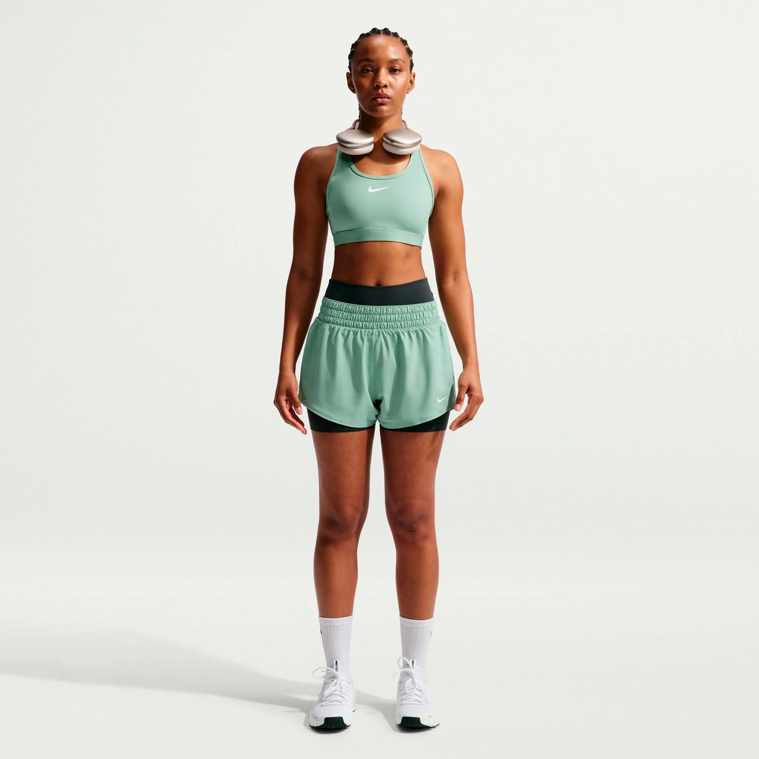 Swoosh Medium Sujetador deportivo Mujeres - salvia, blanco - Image 2