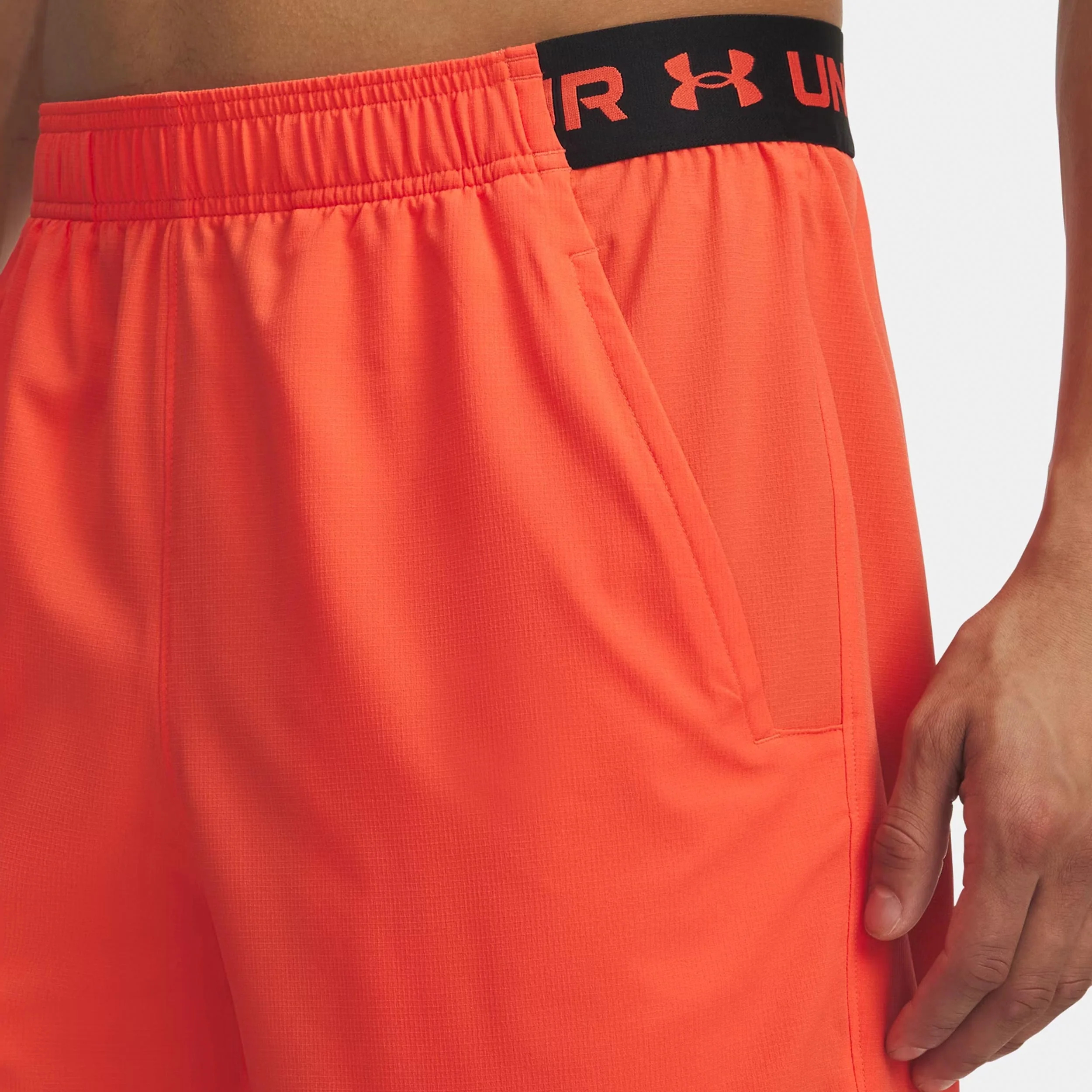 Vansih Woven 6in Shorts Hombres-rojo, negro mate - Image 4