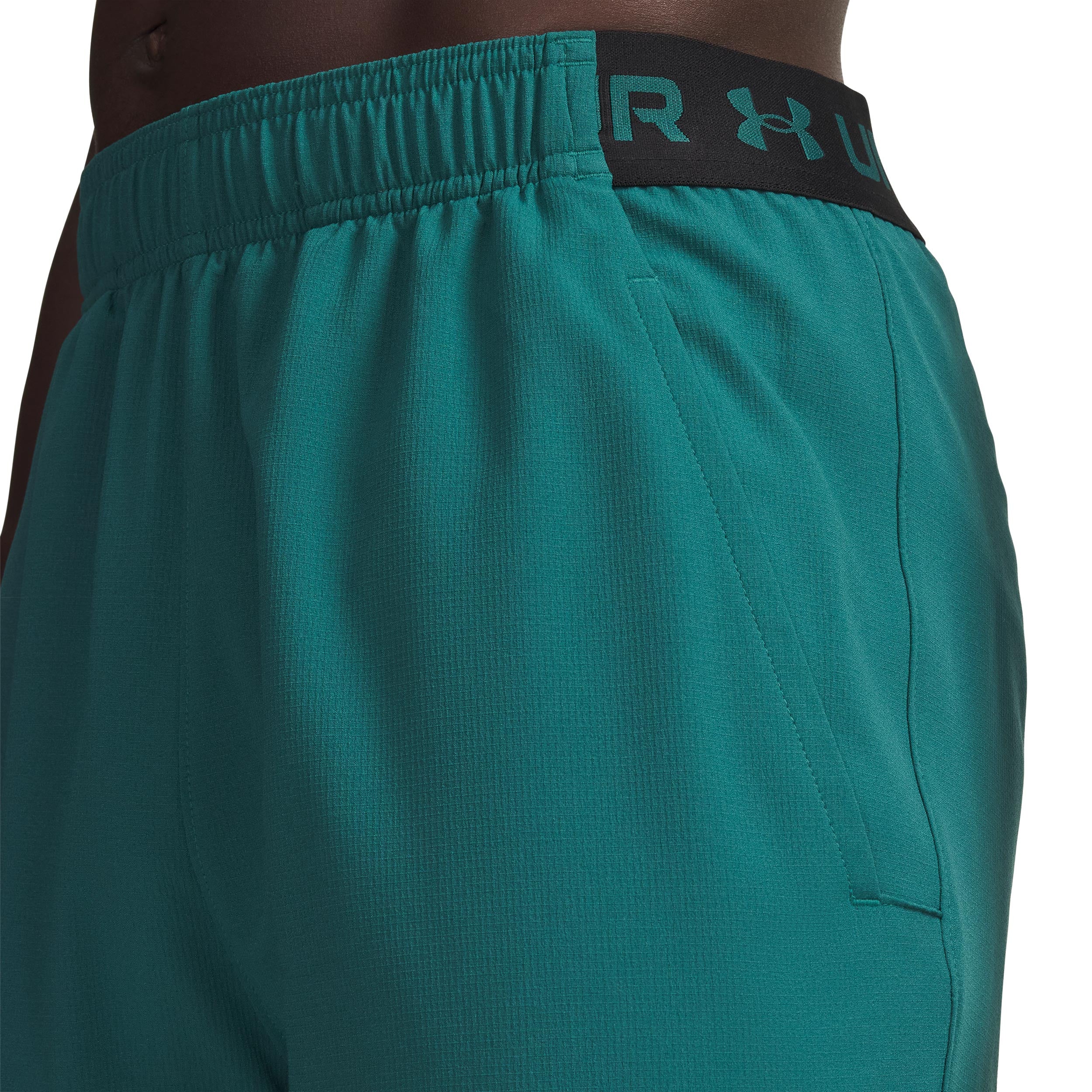 Vansih Woven 6in Shorts Hombres-verde, negro mate - Image 3